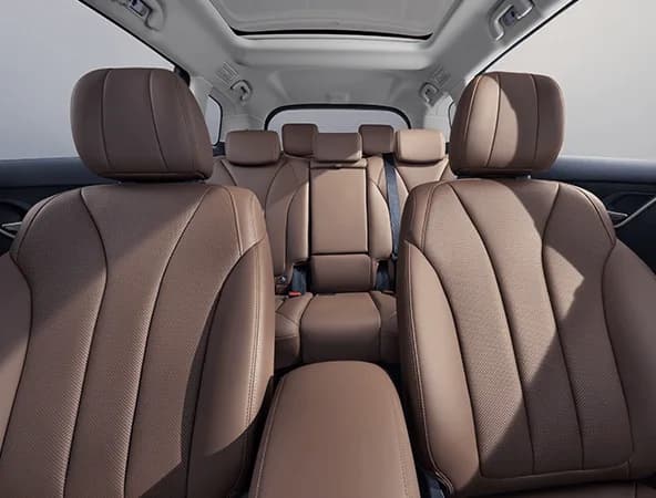 Seats Six or Seven with Space to Spare